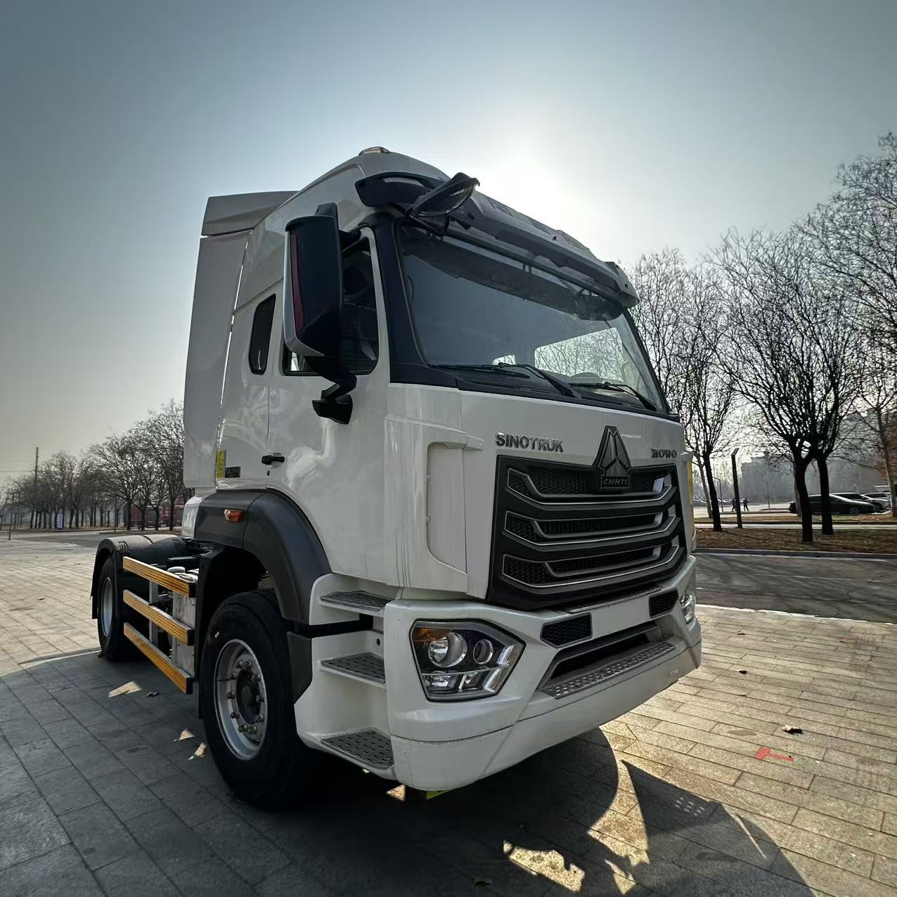 重汽豪沃4×2牵引头